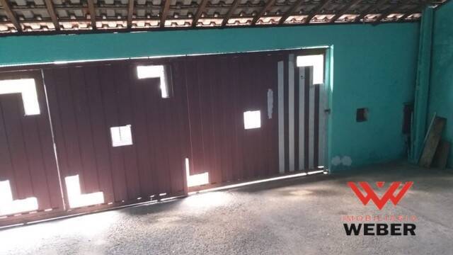 Casa à venda com 2 quartos, 118m² - Foto 3