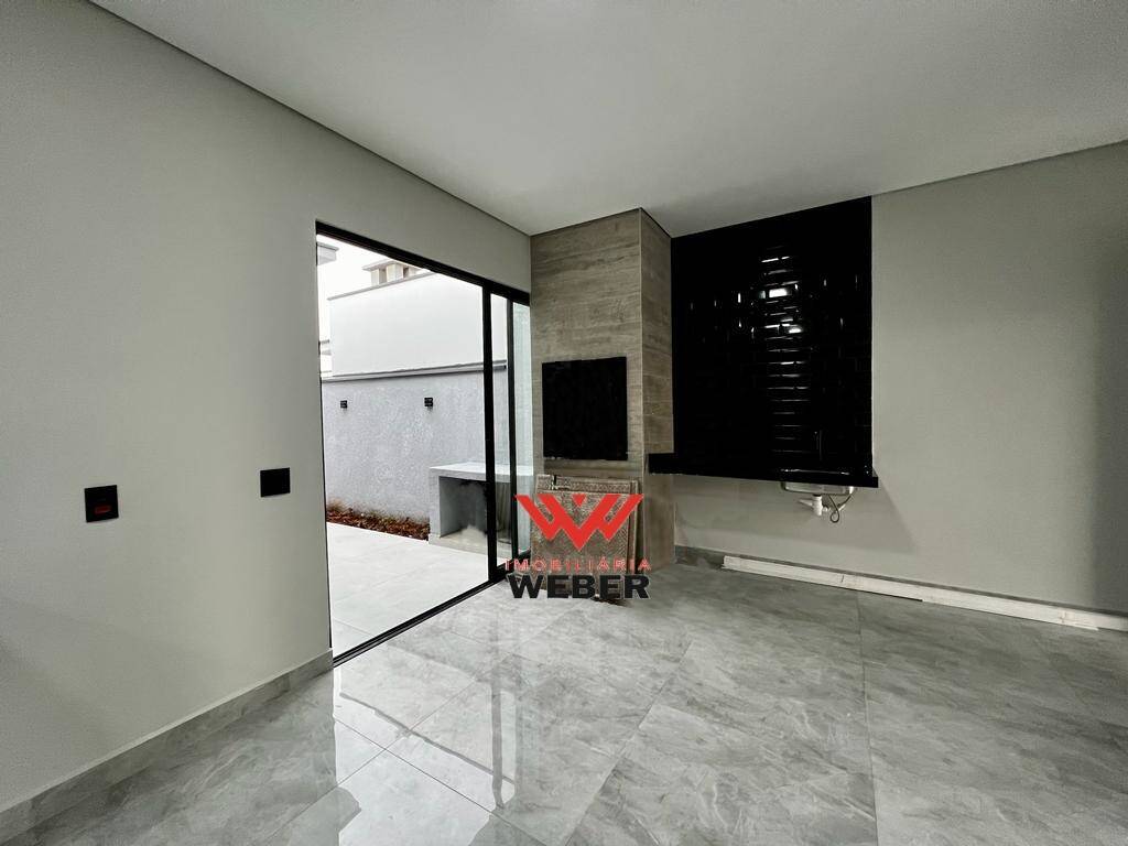 Casa à venda com 3 quartos, 200m² - Foto 18