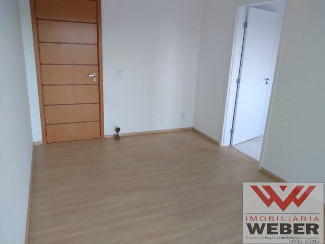 Apartamento à venda com 2 quartos, 61m² - Foto 2