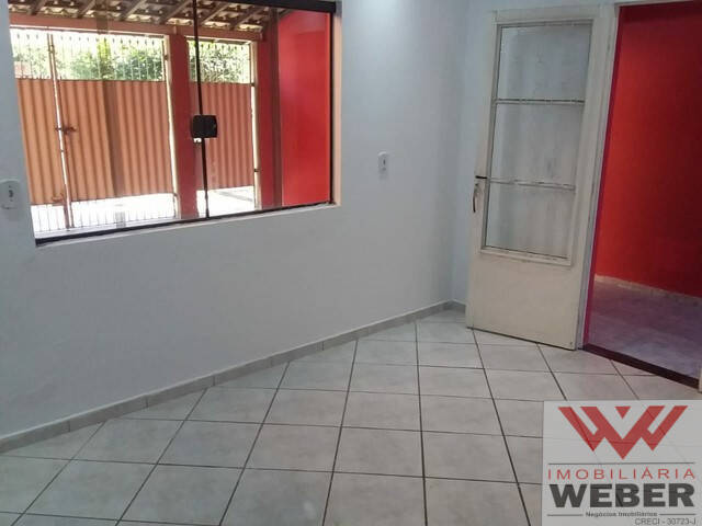 Casa à venda com 3 quartos, 125m² - Foto 1