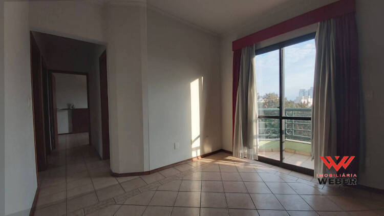 Apartamento à venda com 3 quartos, 93m² - Foto 1