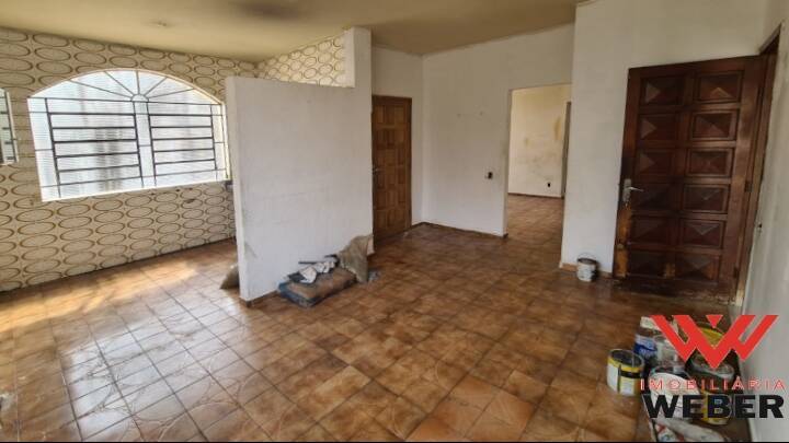 Casa à venda com 3 quartos, 330m² - Foto 7