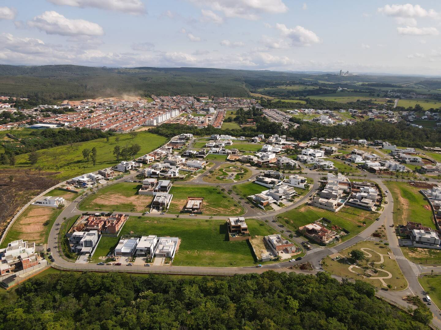 Casa de Condomínio à venda com 4 quartos, 532m² - Foto 10