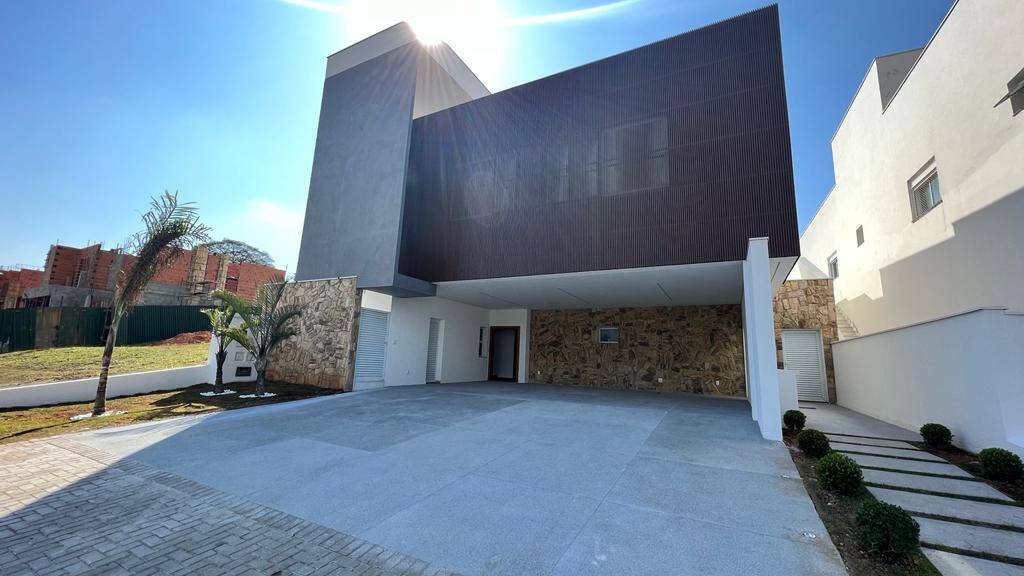 Casa de Condomínio à venda com 4 quartos, 532m² - Foto 1