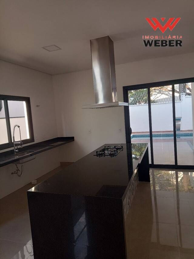 Casa à venda com 3 quartos, 240m² - Foto 8