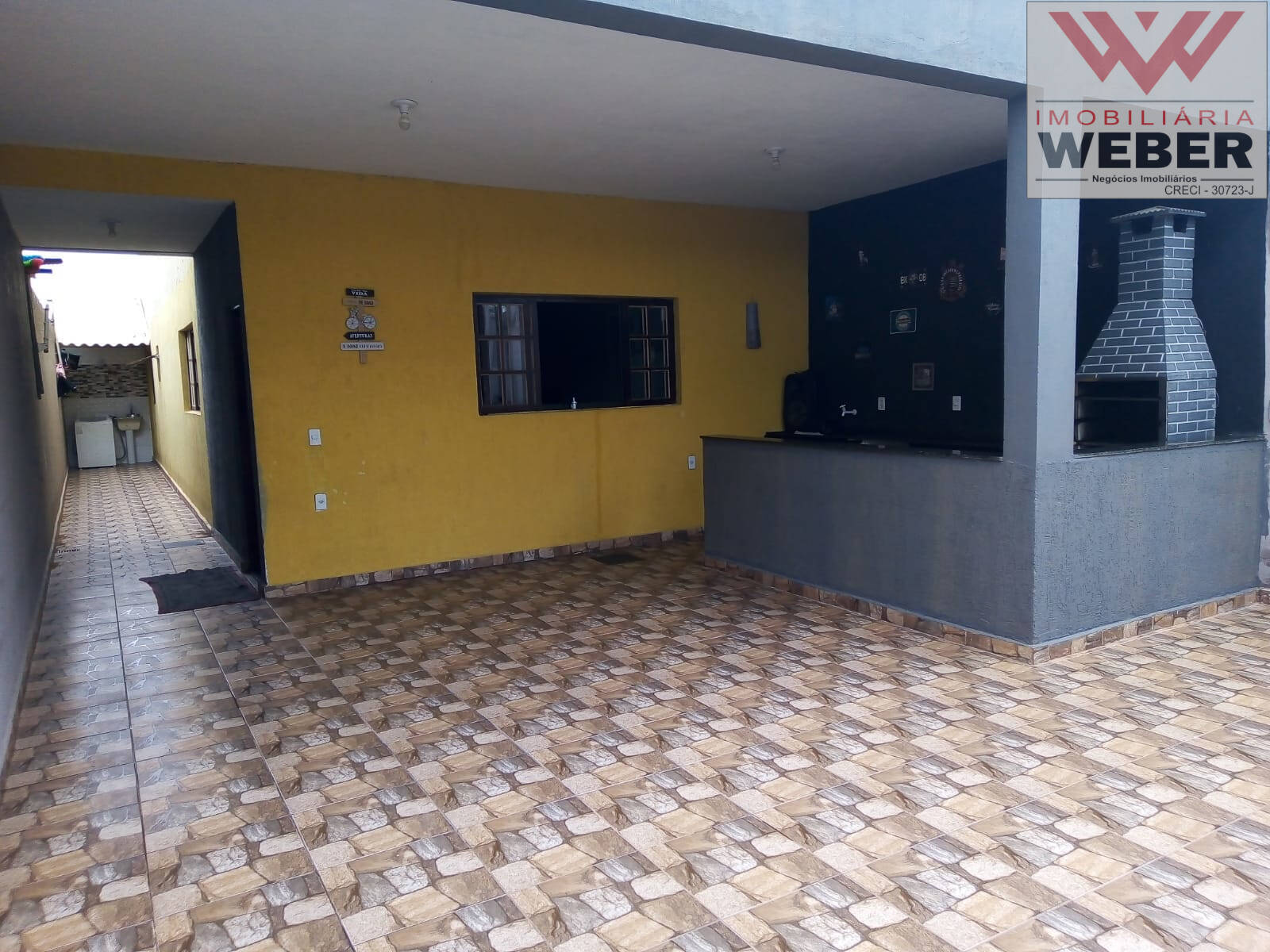 Sobrado à venda com 4 quartos, 180m² - Foto 1