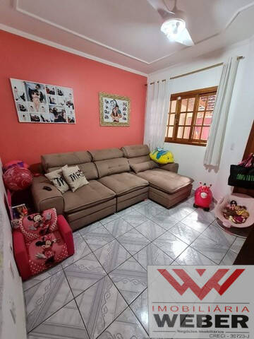 Casa à venda com 2 quartos, 142m² - Foto 1