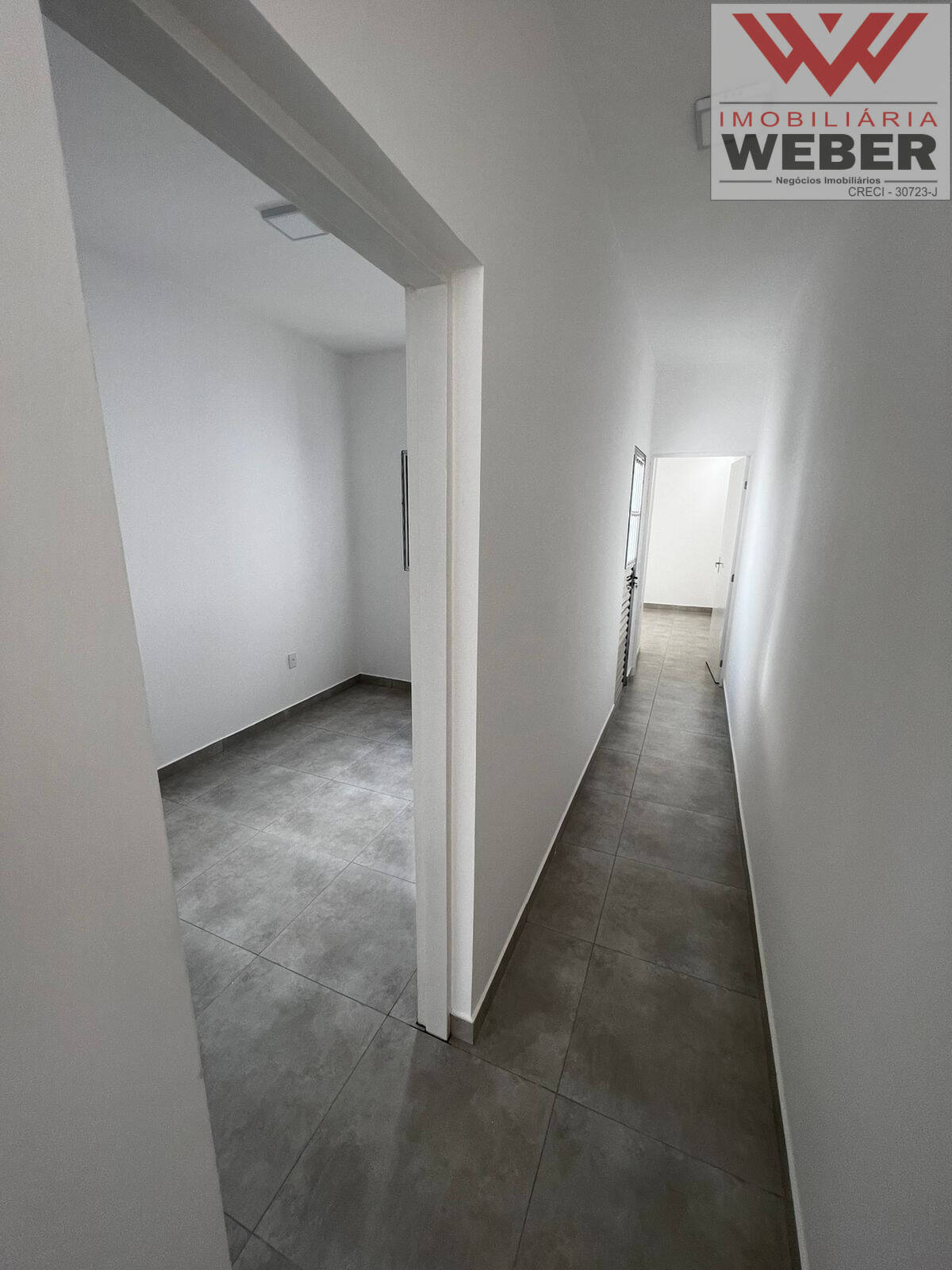 Casa à venda com 2 quartos, 50m² - Foto 3