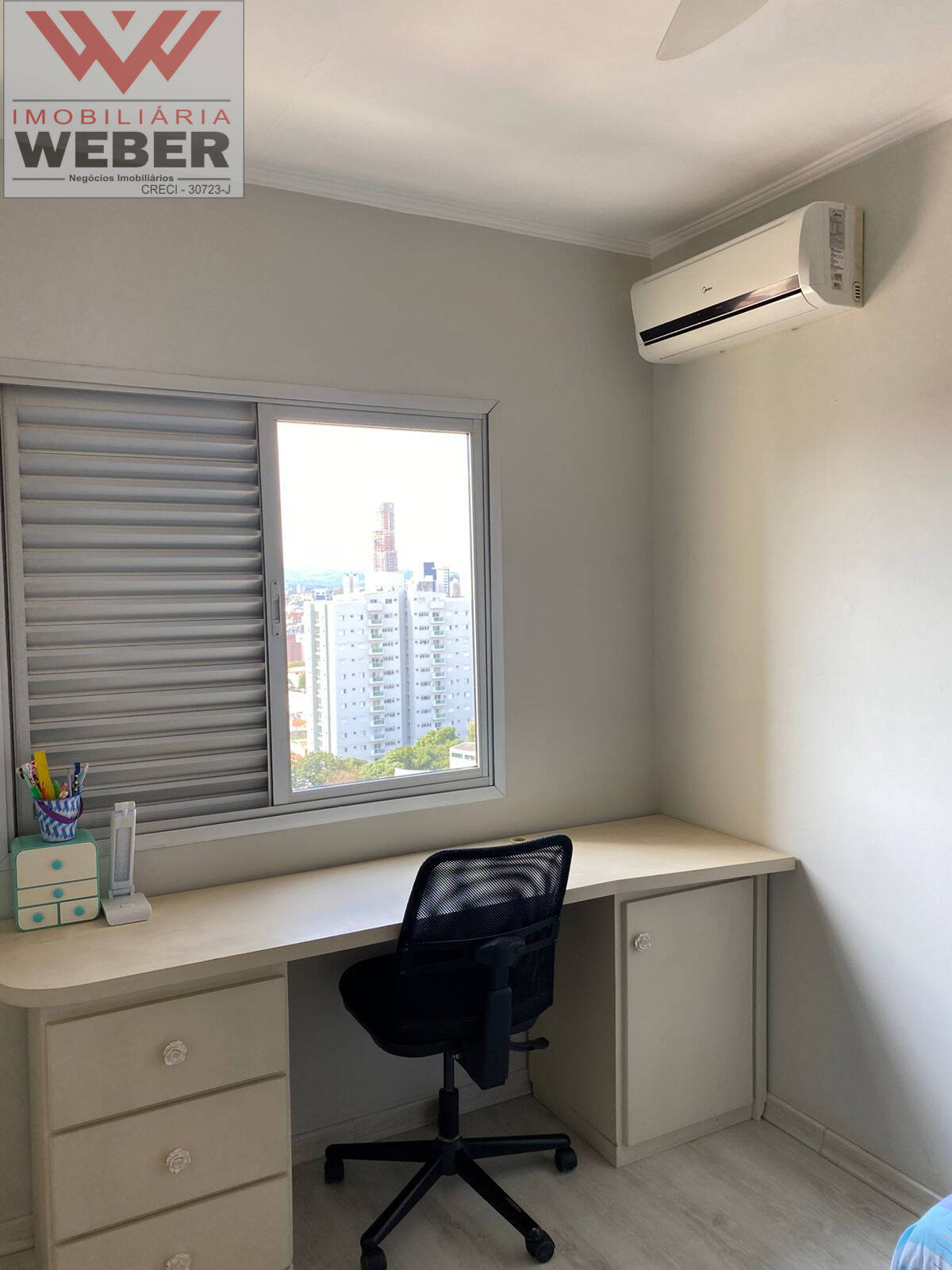 Apartamento à venda com 3 quartos, 198m² - Foto 11