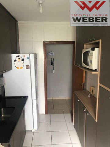 Apartamento à venda com 3 quartos, 75m² - Foto 2