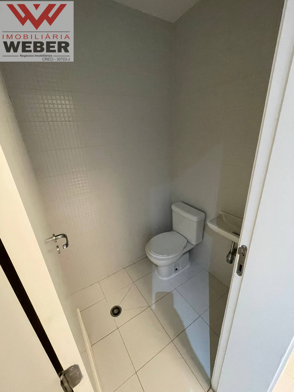 Apartamento à venda com 3 quartos, 196m² - Foto 8