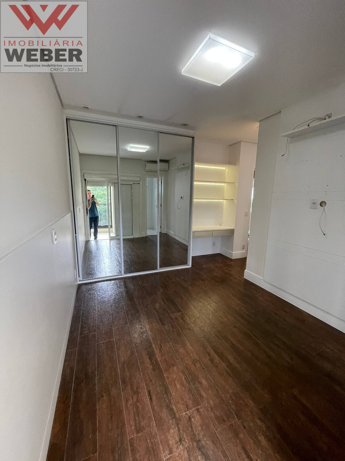 Apartamento à venda com 3 quartos, 196m² - Foto 9