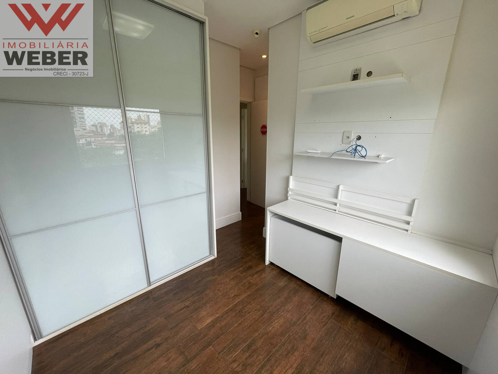 Apartamento à venda com 3 quartos, 196m² - Foto 13