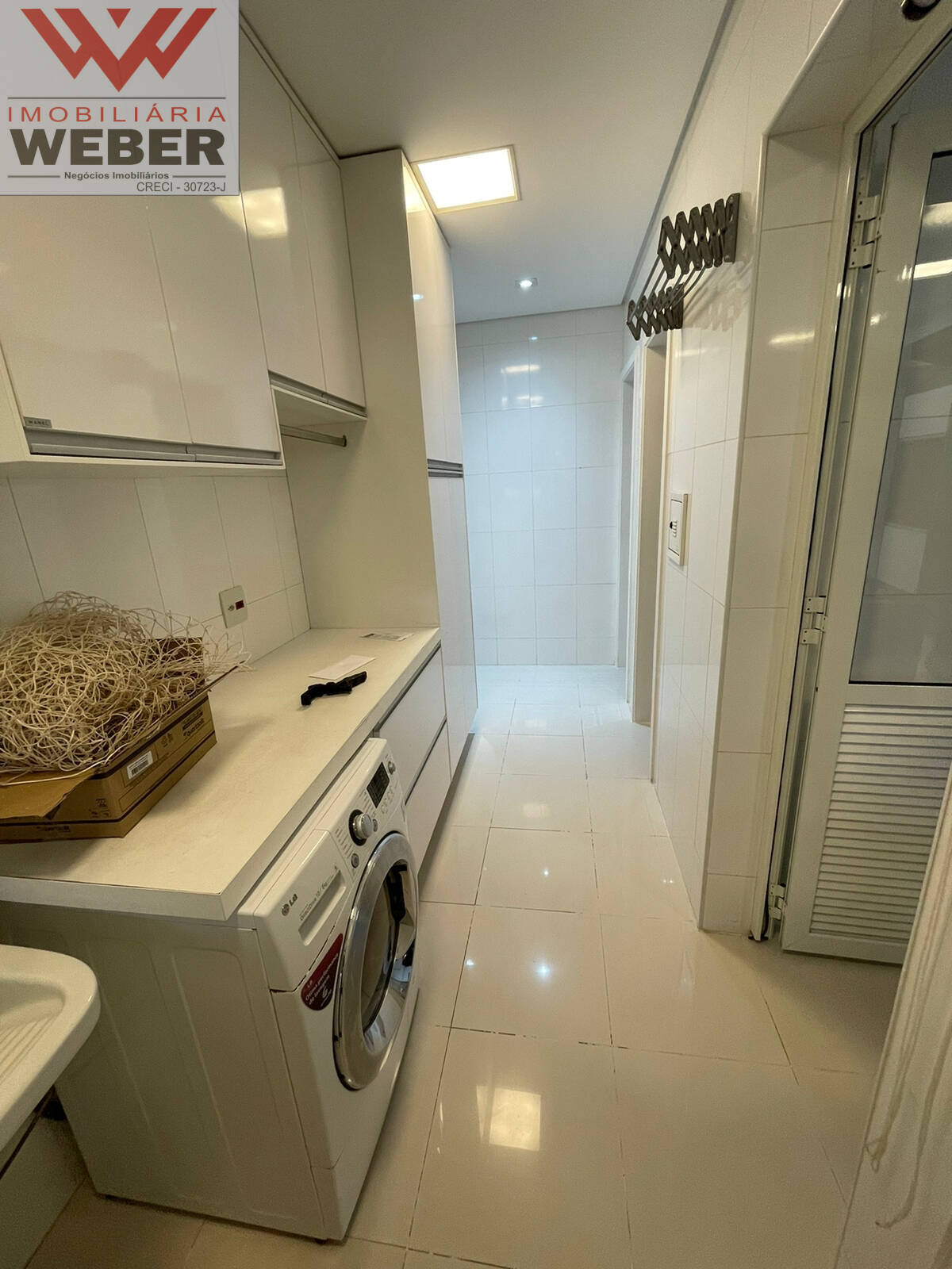 Apartamento à venda com 3 quartos, 196m² - Foto 17