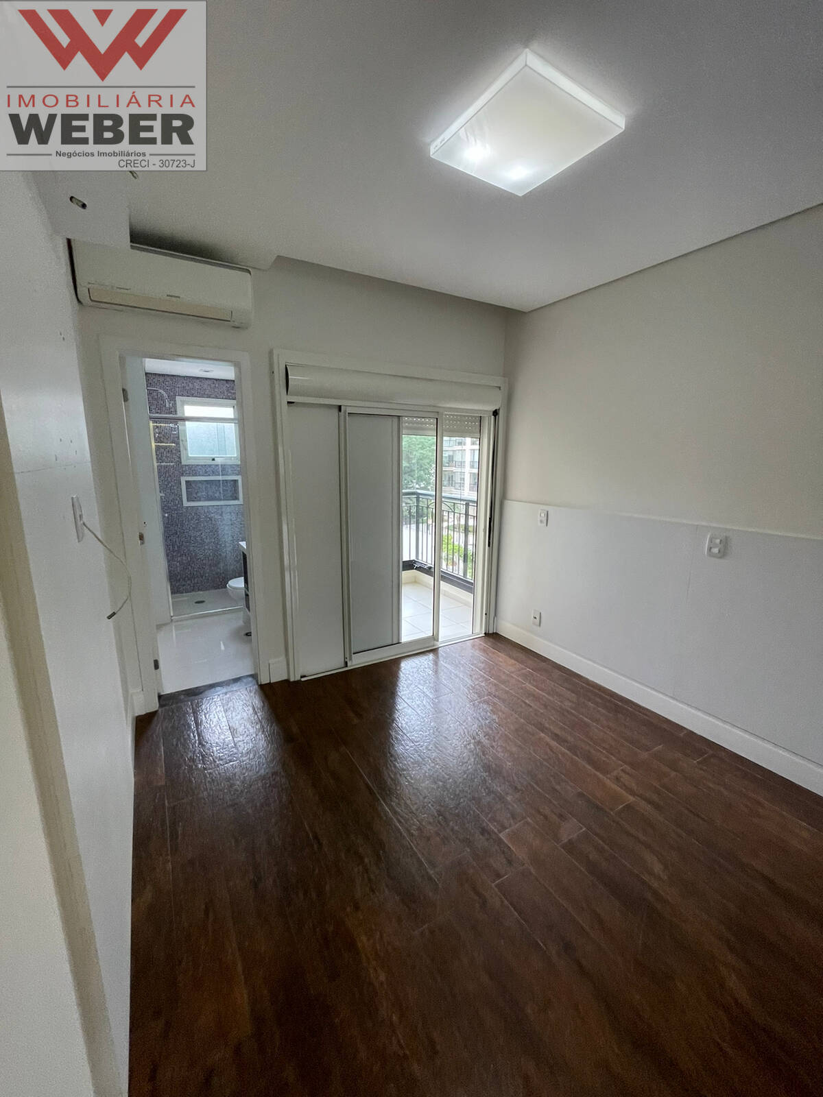 Apartamento à venda com 3 quartos, 196m² - Foto 29