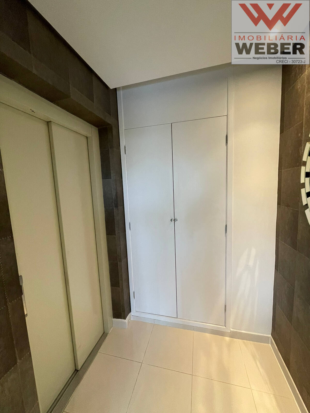 Apartamento à venda com 3 quartos, 196m² - Foto 30