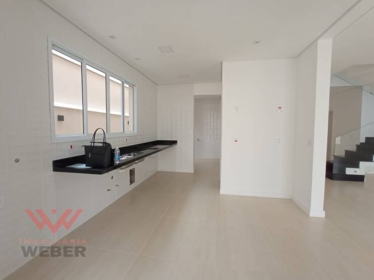 Casa de Condomínio à venda com 3 quartos, 251m² - Foto 5