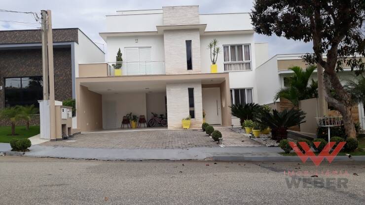 Casa de Condomínio à venda com 3 quartos, 265m² - Foto 2