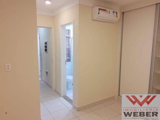 Apartamento à venda com 3 quartos, 91m² - Foto 2