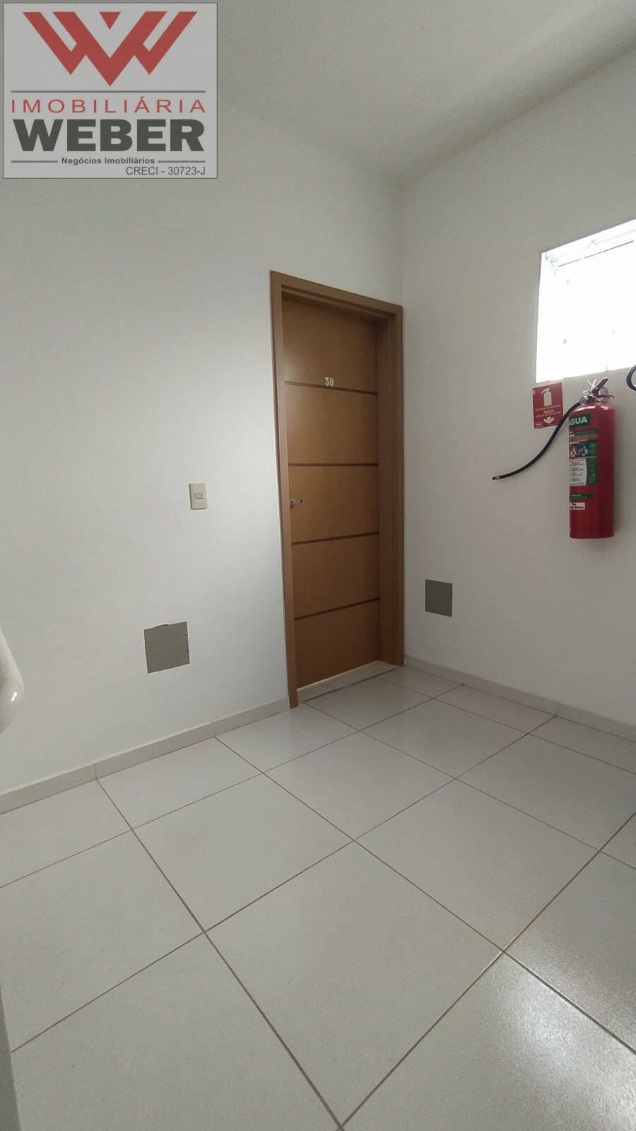 Apartamento à venda com 2 quartos, 69m² - Foto 2