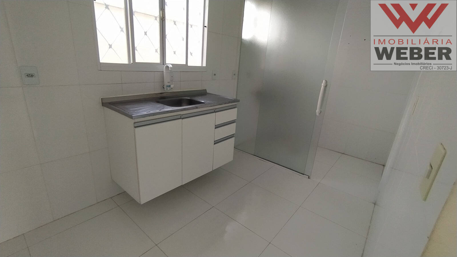 Apartamento à venda com 2 quartos, 69m² - Foto 3