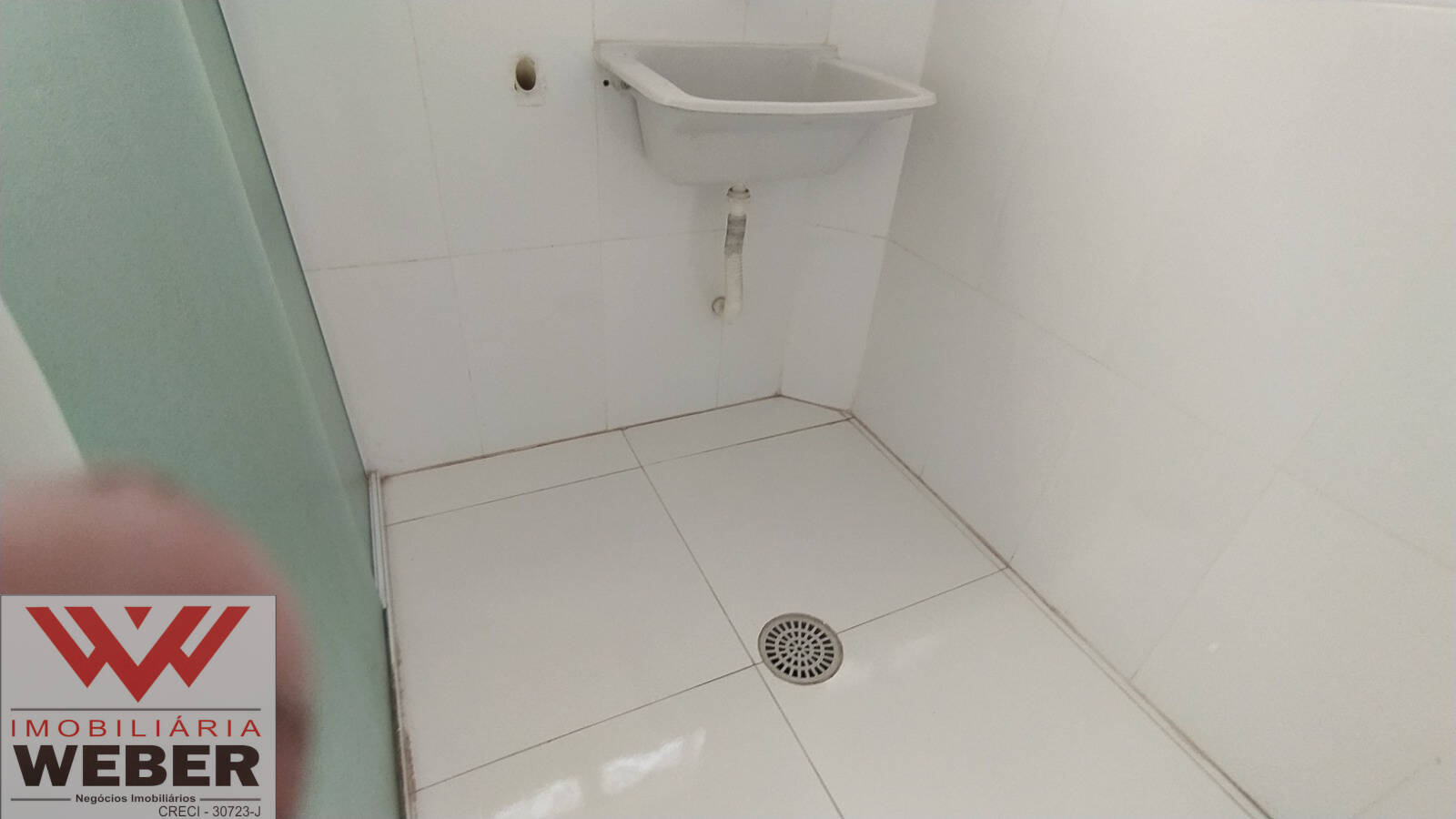 Apartamento à venda com 2 quartos, 69m² - Foto 4