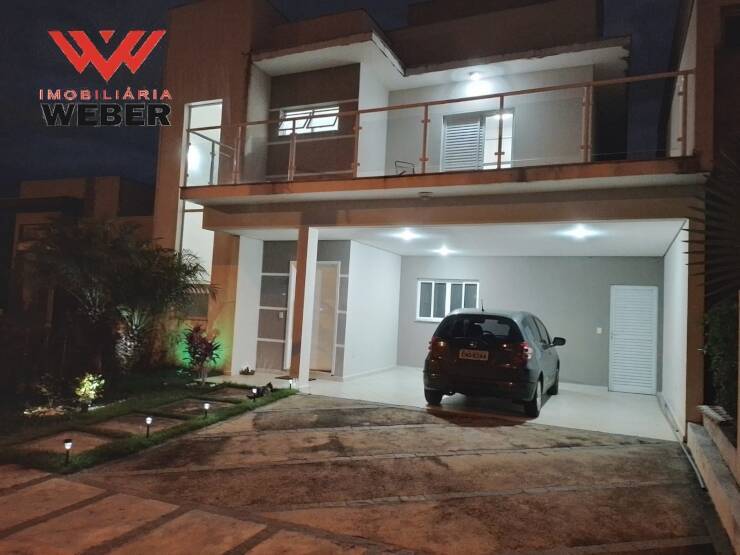 Casa de Condomínio à venda com 3 quartos, 220m² - Foto 2