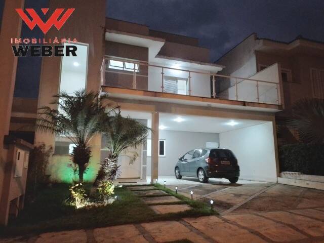 Casa de Condomínio à venda com 3 quartos, 220m² - Foto 1