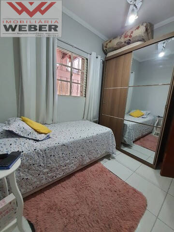 Casa à venda com 3 quartos, 120m² - Foto 3