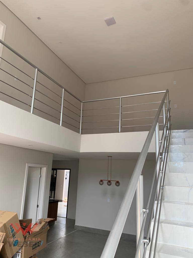 Casa de Condomínio à venda com 3 quartos, 200m² - Foto 2