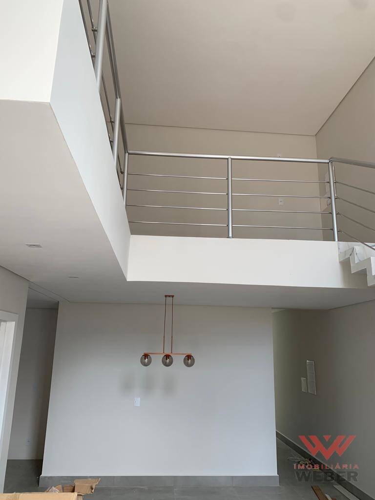 Casa de Condomínio à venda com 3 quartos, 200m² - Foto 3