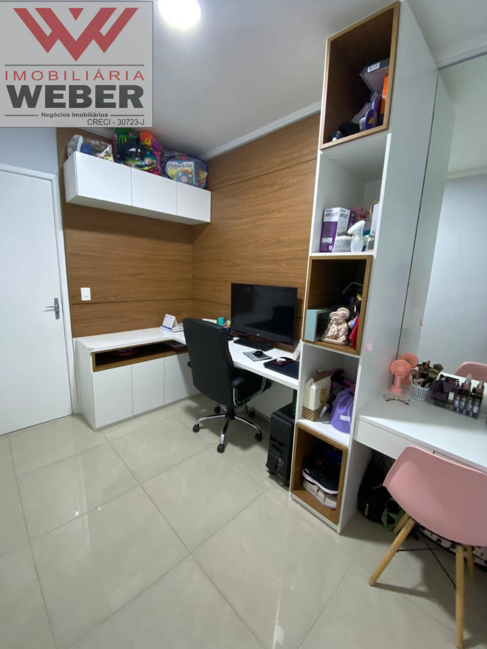 Apartamento à venda com 3 quartos, 70m² - Foto 2