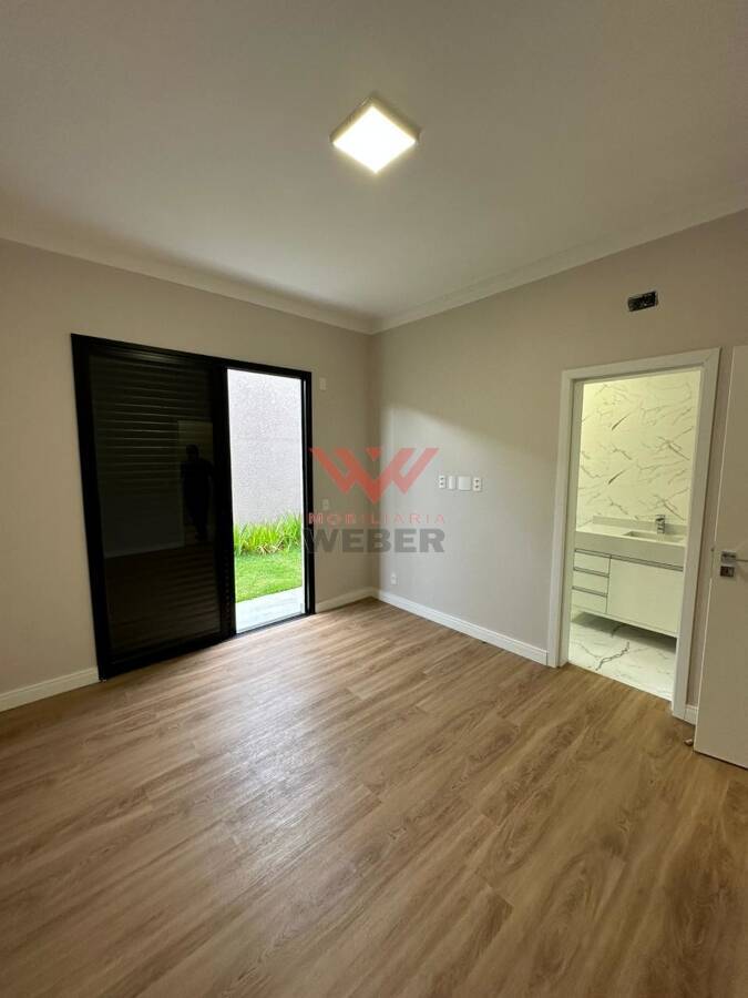 Casa de Condomínio à venda, 250m² - Foto 24