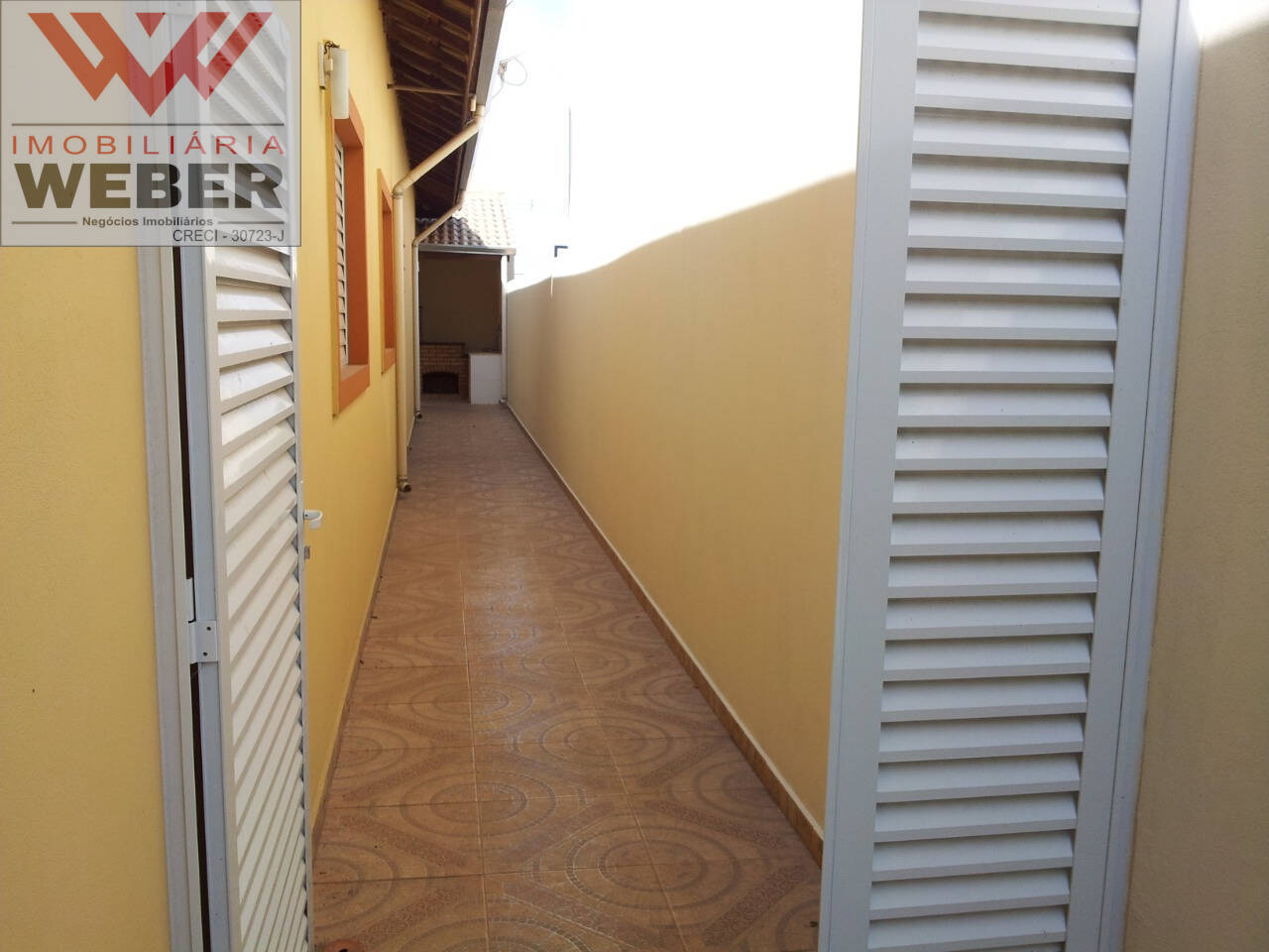 Casa de Condomínio à venda com 3 quartos, 145m² - Foto 2