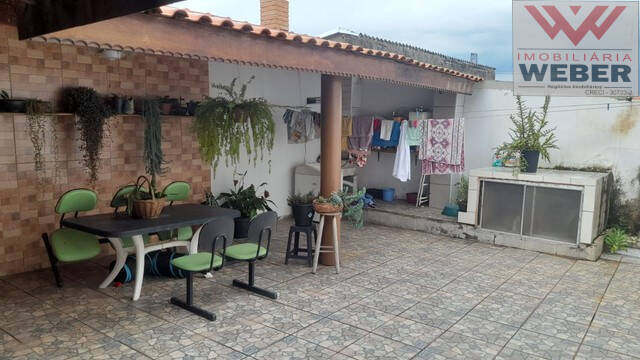 Casa à venda com 3 quartos, 200m² - Foto 3