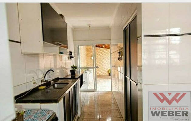 Casa à venda com 3 quartos, 200m² - Foto 10