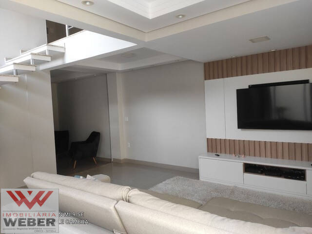 Sobrado à venda com 3 quartos, 208m² - Foto 1