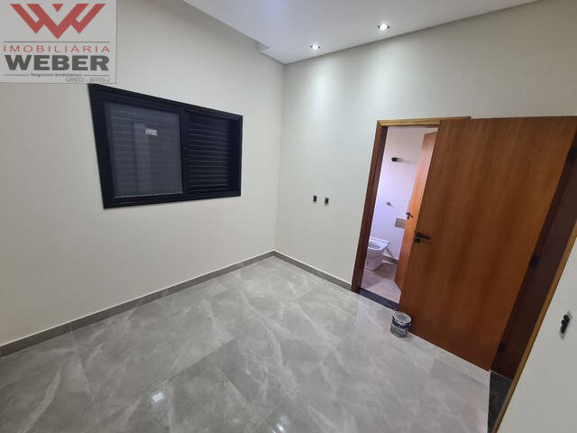 Casa de Condomínio à venda com 3 quartos, 225m² - Foto 2