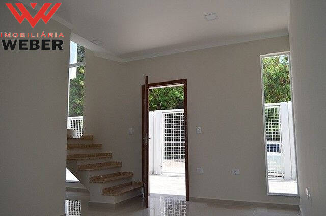 Sobrado à venda com 2 quartos, 90m² - Foto 1