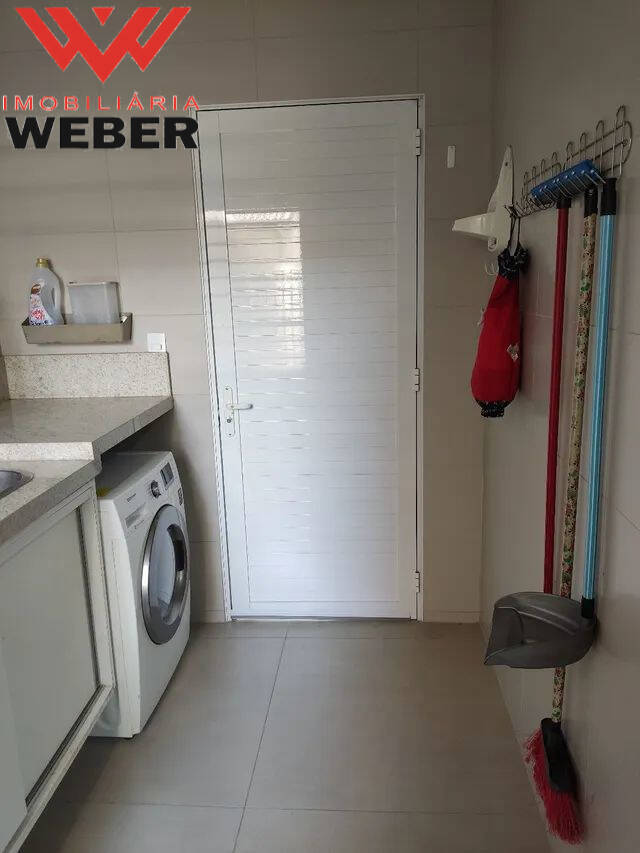 Casa à venda com 3 quartos, 220m² - Foto 5