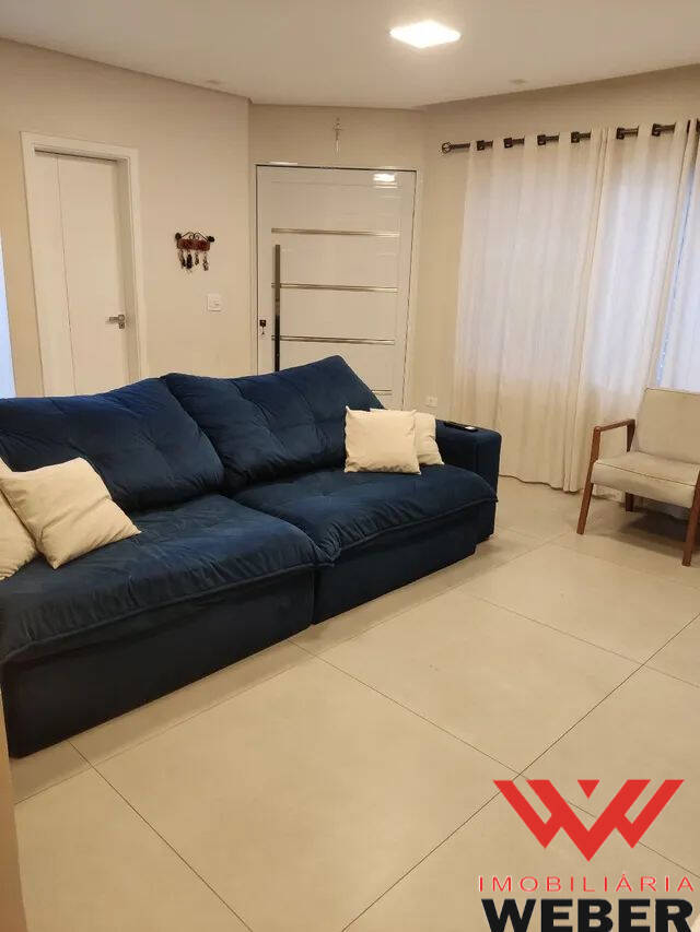 Casa à venda com 3 quartos, 220m² - Foto 2