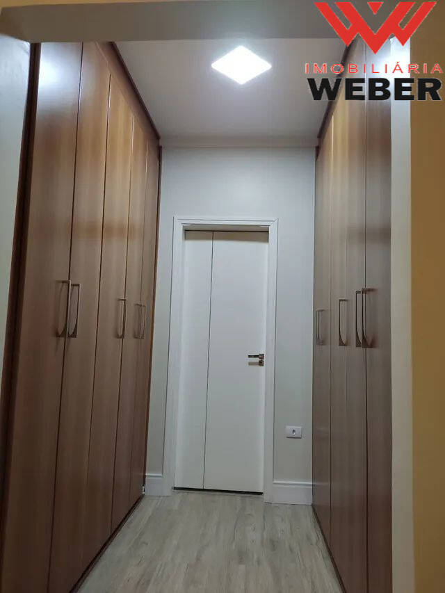 Casa à venda com 3 quartos, 220m² - Foto 11