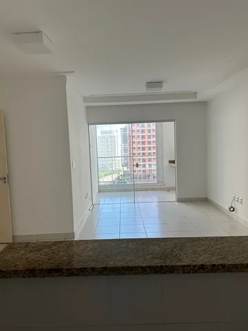 Apartamento para alugar com 3 quartos, 93m² - Foto 3