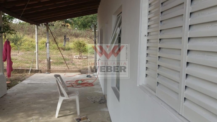 Casa à venda com 1 quarto, 300m² - Foto 3