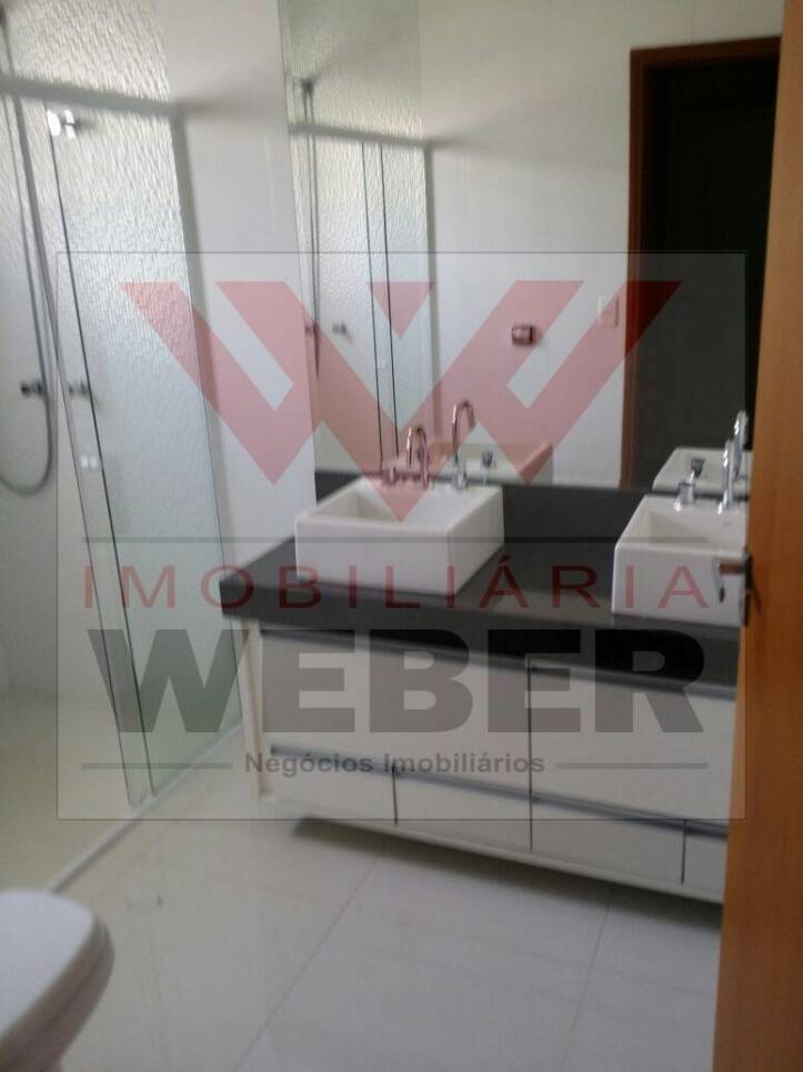 Casa de Condomínio à venda com 4 quartos, 450m² - Foto 13