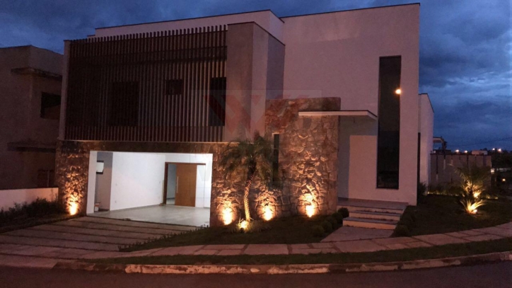 Casa à venda com 3 quartos, 275m² - Foto 2