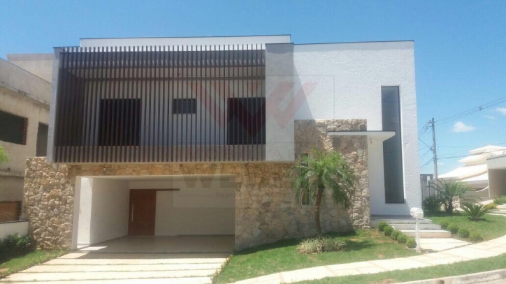 Casa à venda com 3 quartos, 275m² - Foto 1